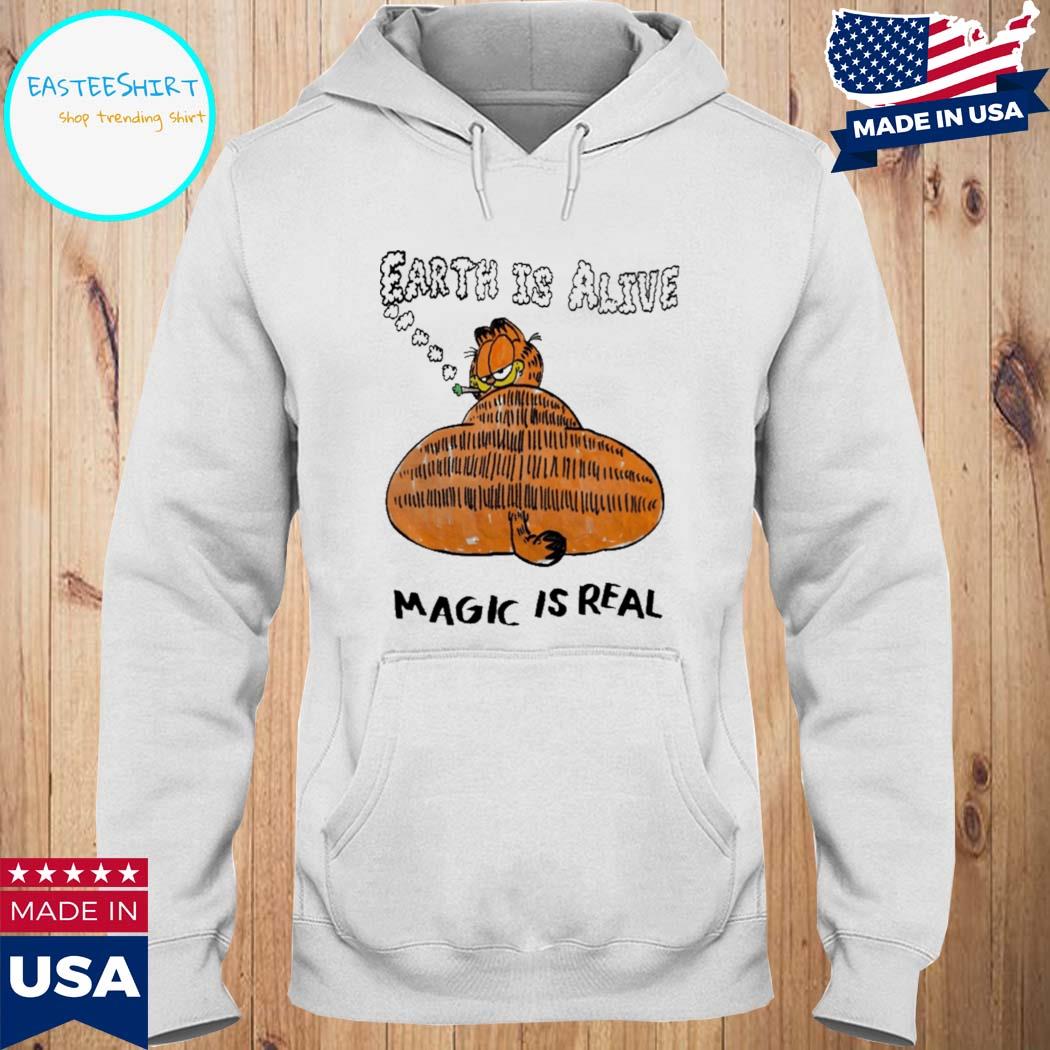 Official Garfield Dakota of earth earth is alive magic is real T-s Hoodie
